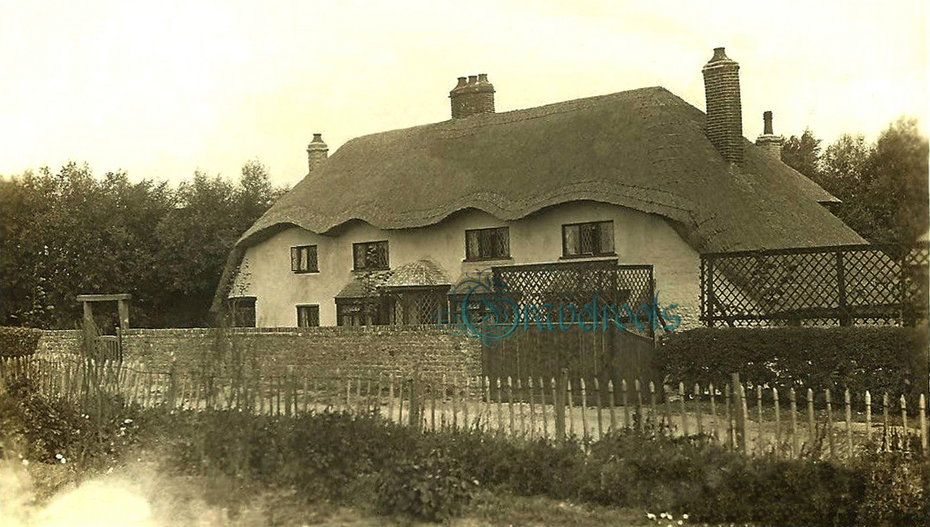  old photo of Manor Cottage, Barrack Lane, Aldwick, Sussex - click image below to return