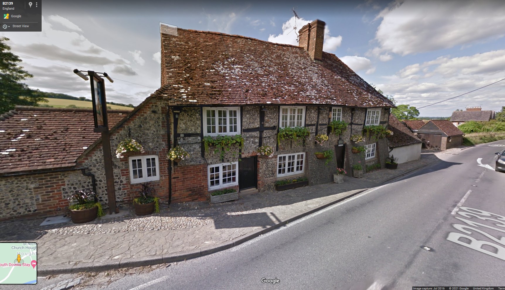 B2139, George & Dragon Pub, Houghton, Nr Amberley - click image to return