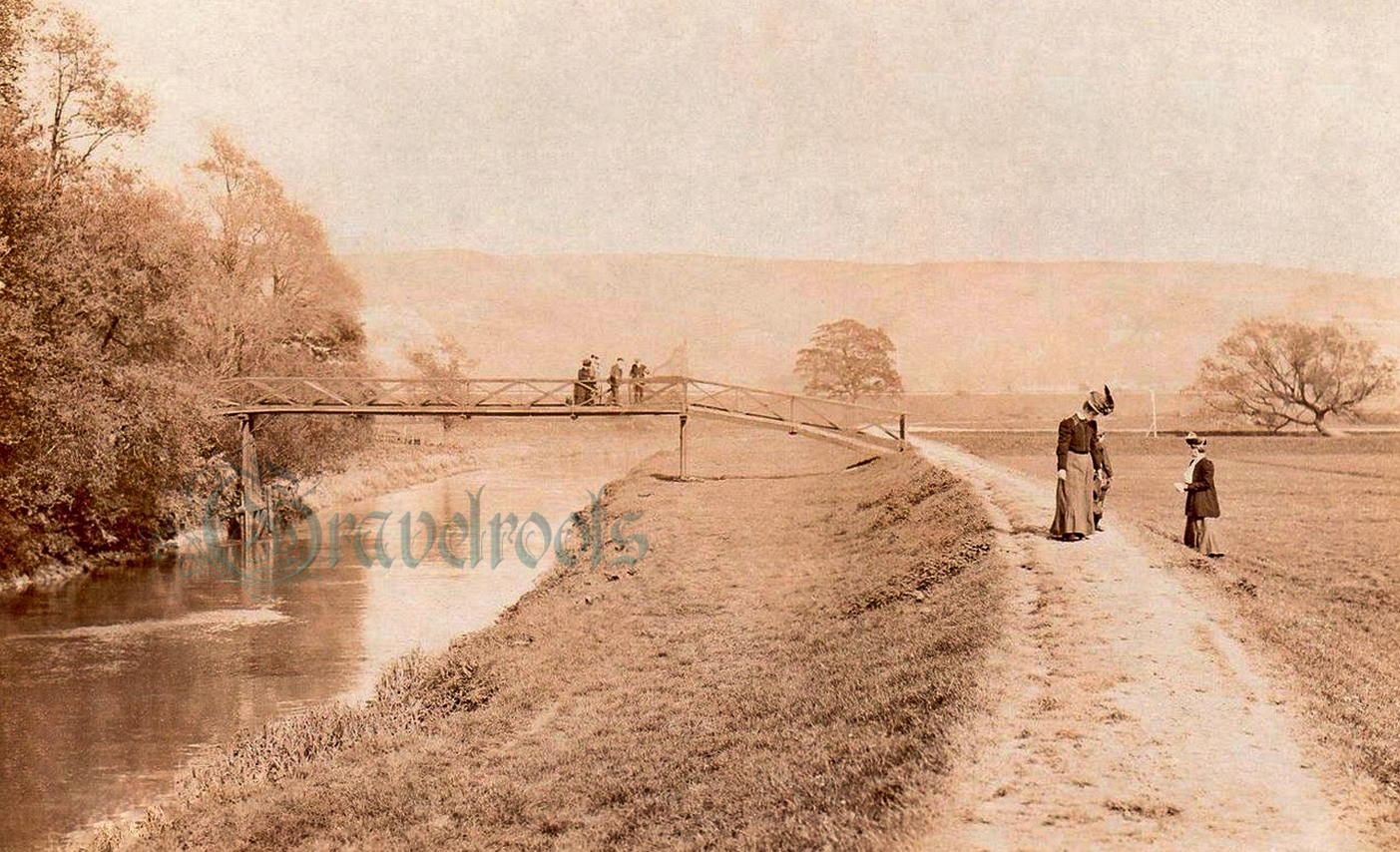  old photo of River Ouse, Lewes, Sussex - click image to return