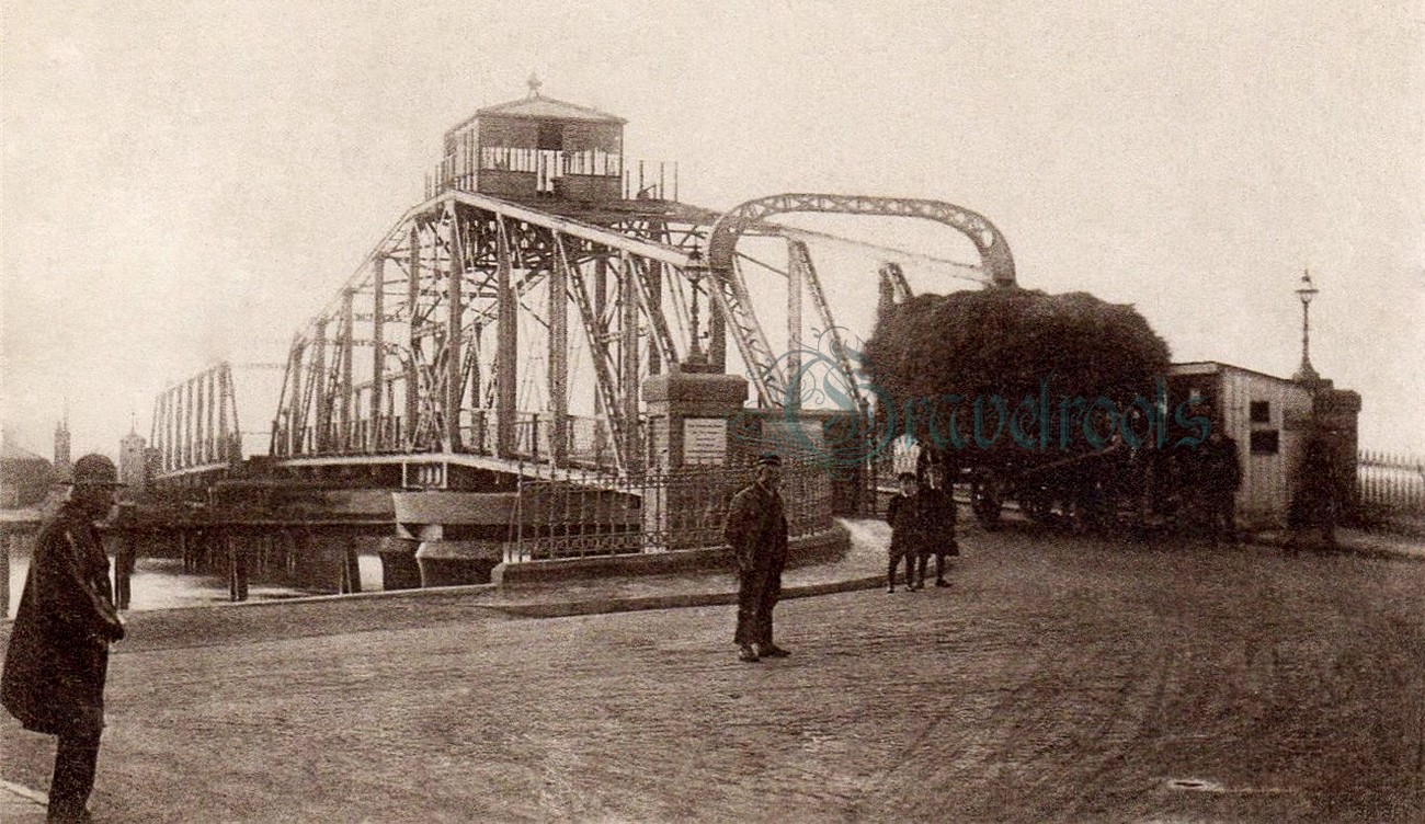 Old Swing Bridge, Littlehampton, Sussex - click image to return