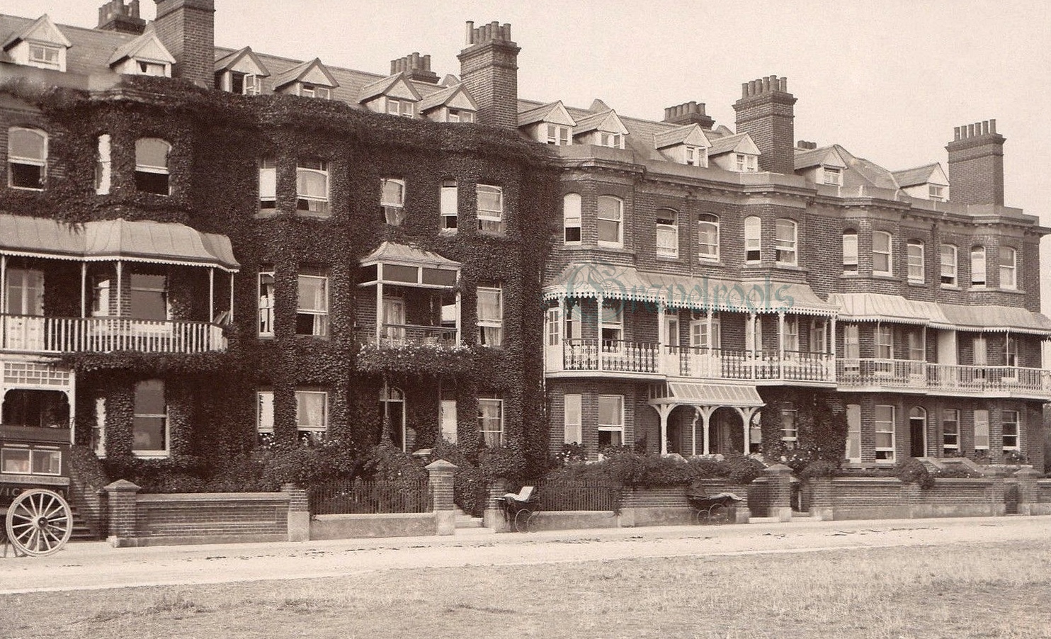  old photos of Empress Maud Road,  South Terrace, Littlehampton, Sussex - click image to return