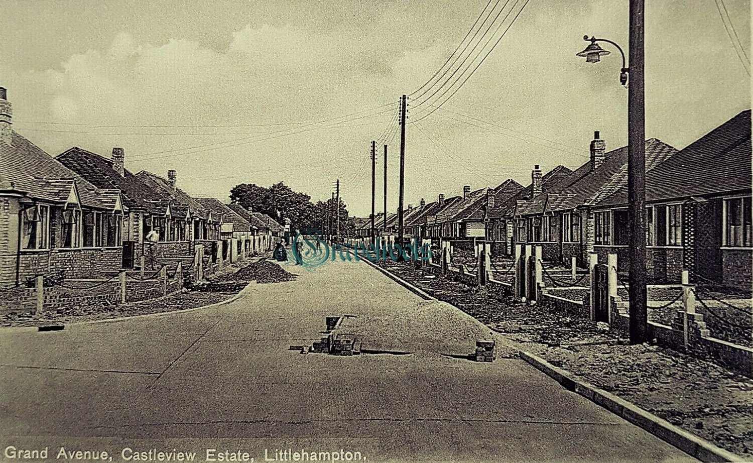  old photo of Littlehampton, Sussex - click image below to return
