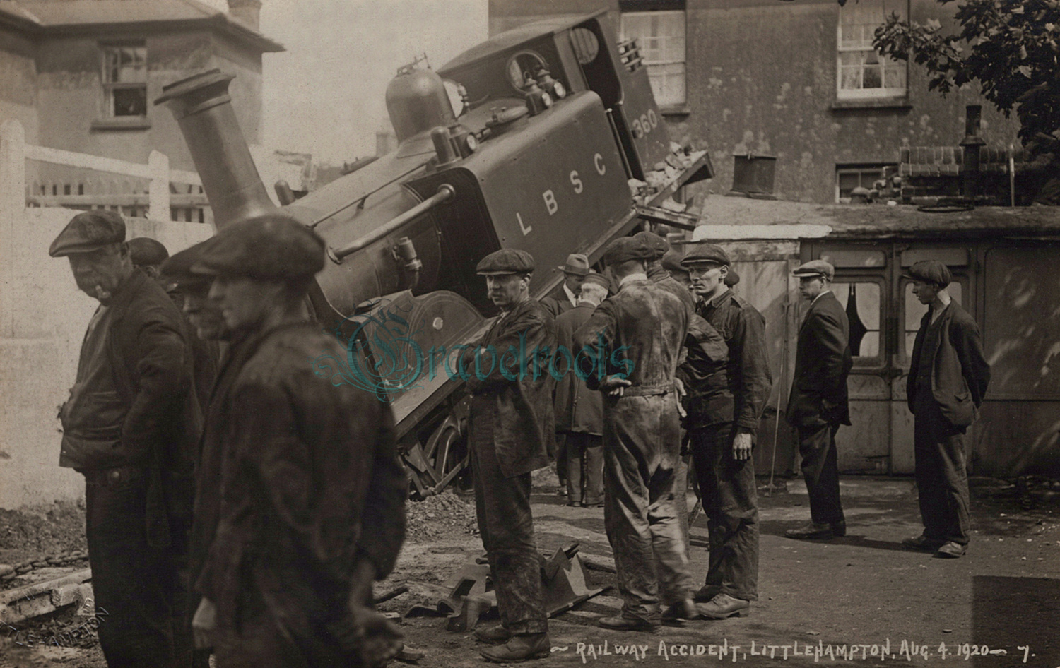  old photo of Littlehampton, Sussex - click image below to return