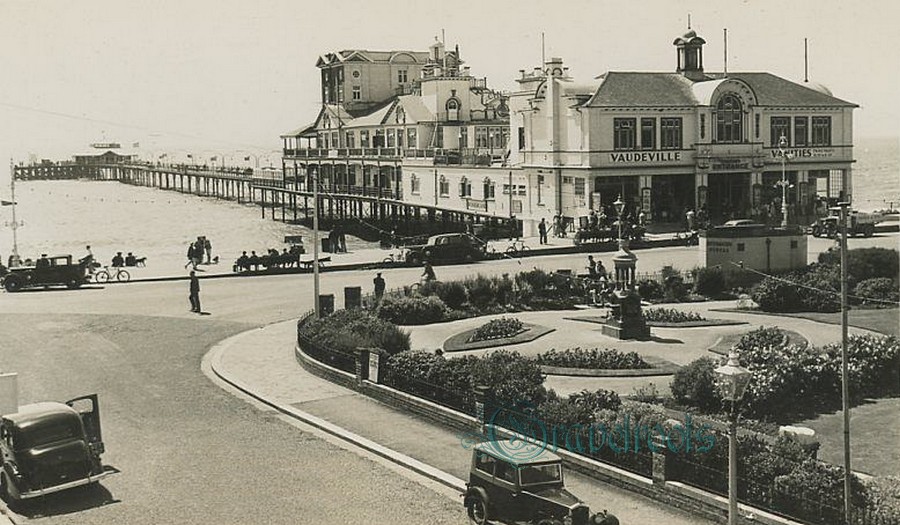 Old photo of Waterloo Square, Bognor Regis, Sussex - see image below