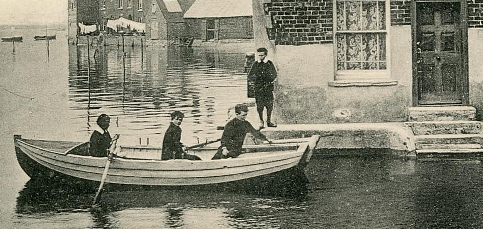 Bosham, click image to return