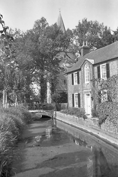 Bosham, click image to return