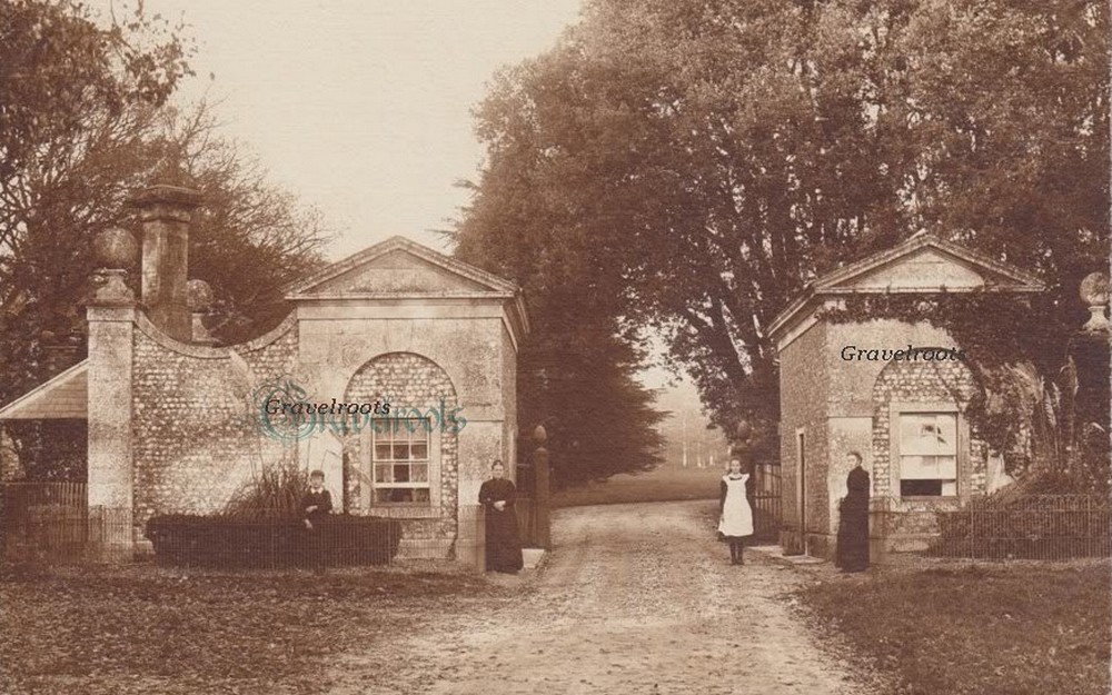 Old photos of The Valdoe Lodge, Goodwood, Sussex - click image below to return