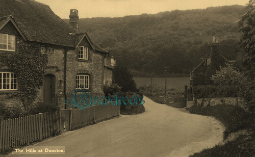 High Street, A285