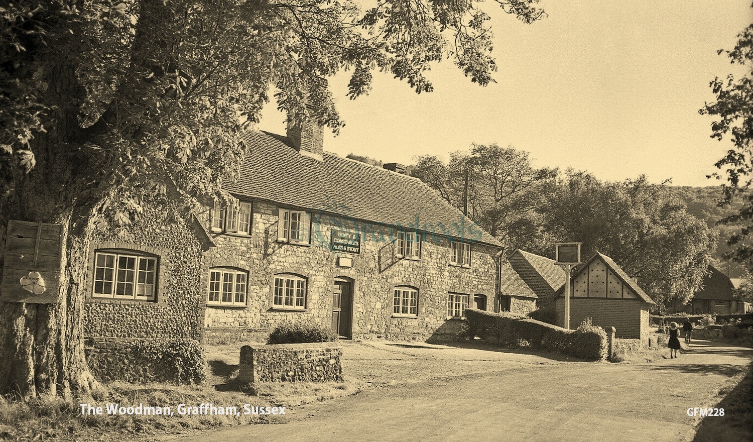  old photo of Woodman Pub, Graffham, Sussex - click image to return