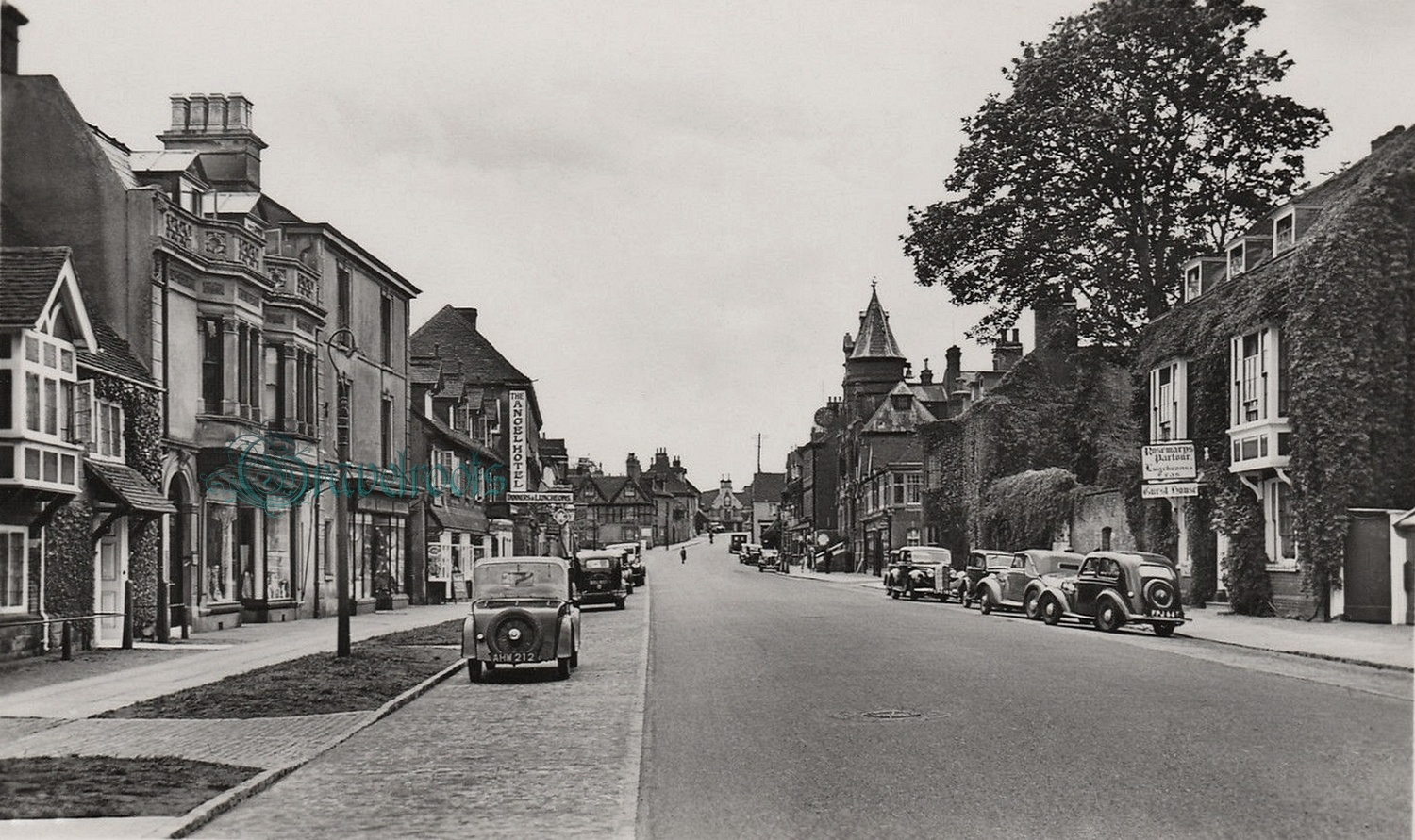  old photo of North Street, Midhurst, Sussex - click image below to return