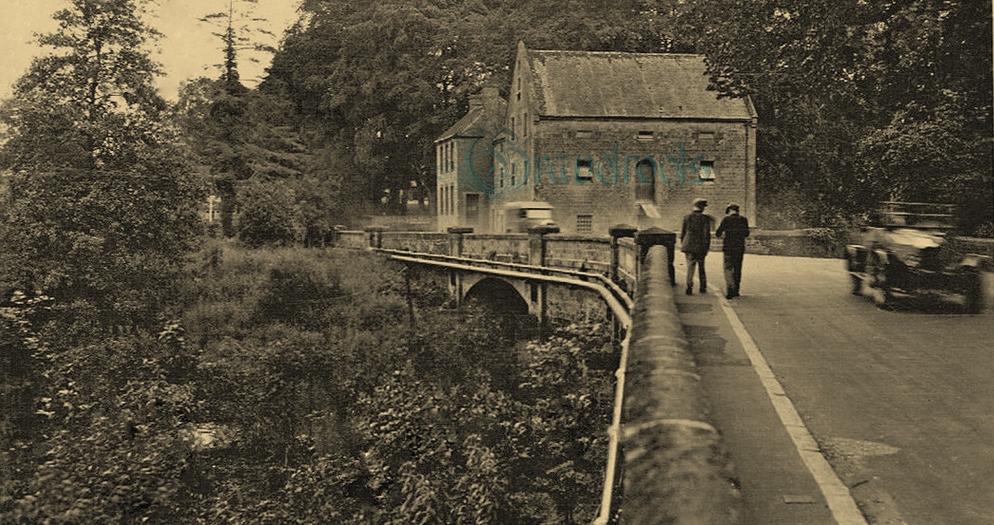 old photos of Bridge over River Rother, Easebourne Road, A272, Midhurst, Sussex - click image to return