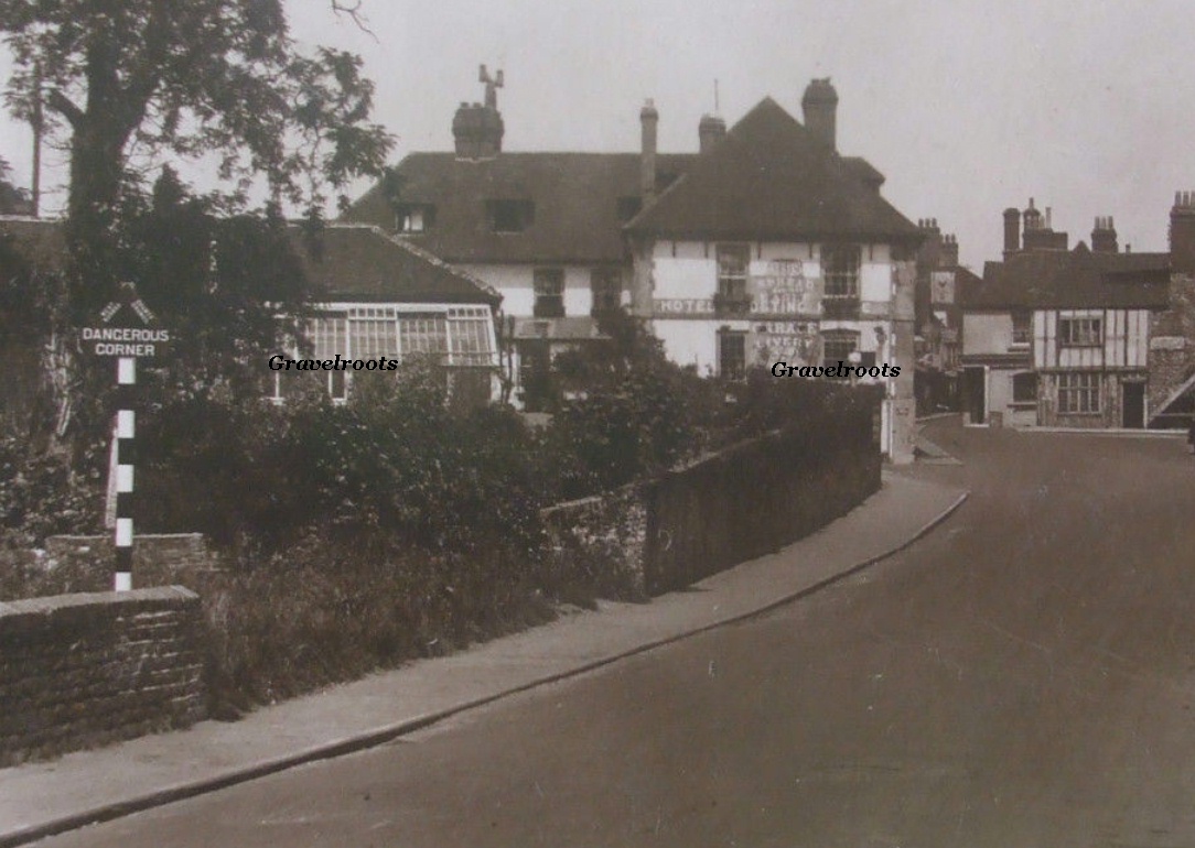 South Street, Midhurst, click image to return