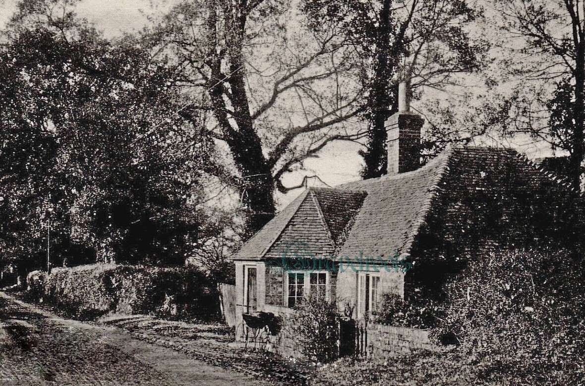 Old Toll House, Petersfield Road, 
Midhurst - click to return