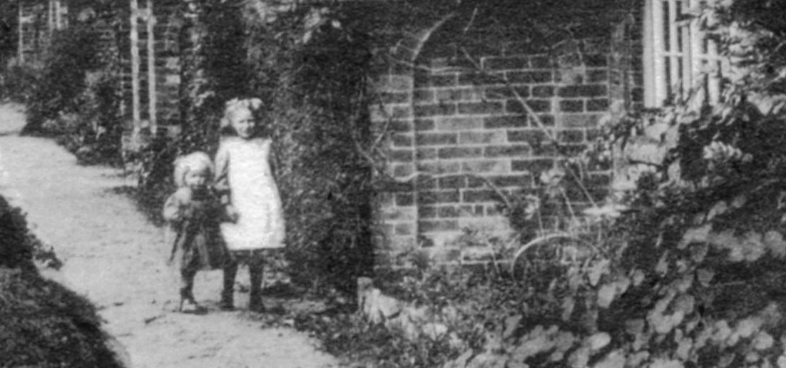 Old photos of Percy Terrace, Petworth - click to return
