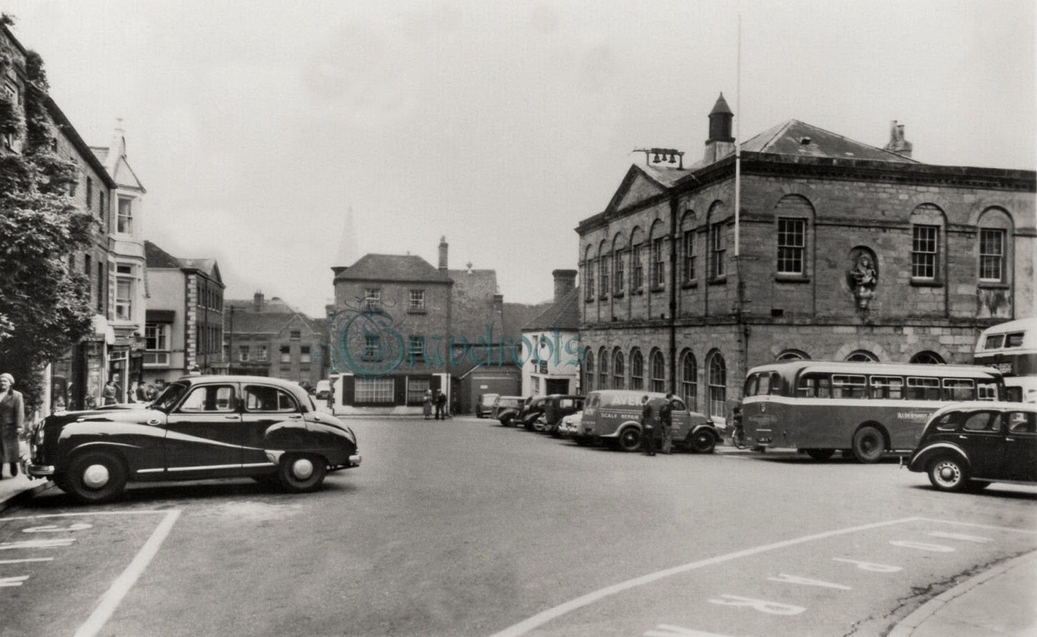  old photos of The Square, Petworth, Sussex - click image below to return